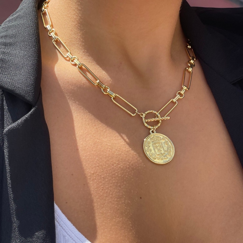 Gold Chain Necklace with Medallion Pendant